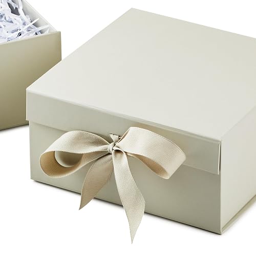 Hallmark - Cajas de regalo medianas con lazo y relleno de papel triturado, paquete de 2 (caja blanca envejecida de 8 pulgadas) para bodas, despedidas de soltera, graduaciones, cumpleaños, regalos de
