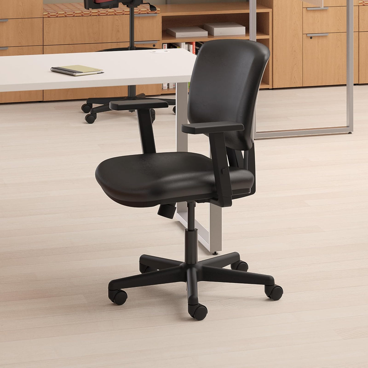 HON Volt - Silla de computadora sin Brazos para computadora de Oficina reclinable ergonómica, Asiento Trasero de Piel Softhread, Silla de computadora giratoria para computadoras, Trabajo, Color Negro