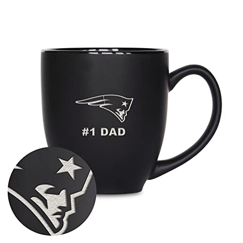 Rico Industries NFL Football New England Patriots #1 Dad - Taza de cerámica negra mate grabada con láser, para bebidas calientes o frías