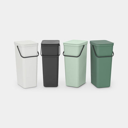 Brabantia - cubeta de basura Sort & Go 40L - cubeta de basura grande para cocina - Tapa abierta - Asa de transporte - Fácil de limpiar - cubeta de basura - cubeta de basura - Gris claro - 27 x 35 x 62 cm