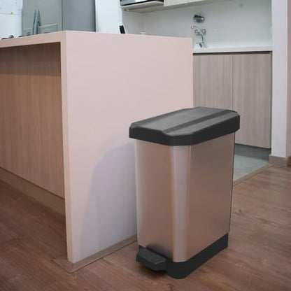 Bote-Papelera Estrabins Pedal 22Lts. (Metalico)