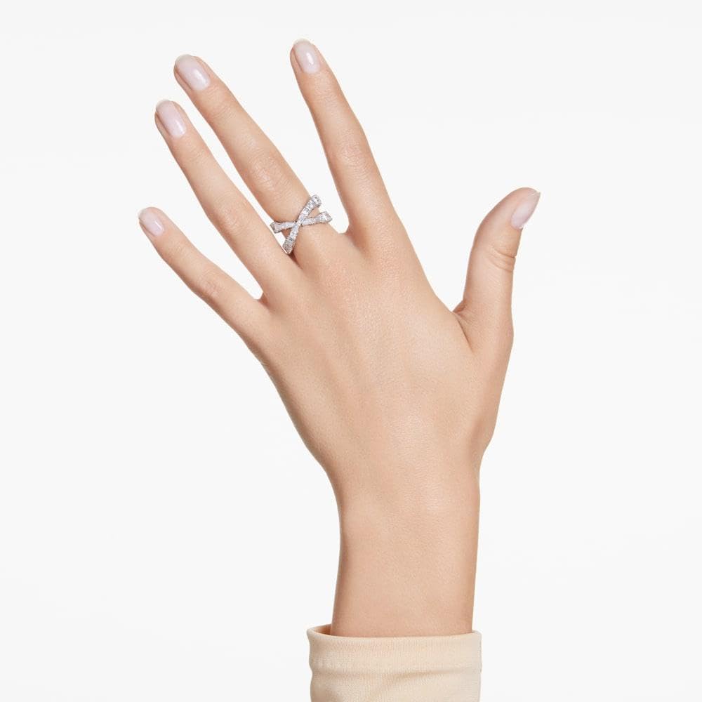 Swarovski Anillo Hyperbola, Símbolo del infinito, Blanco, Acabado en tono plateado