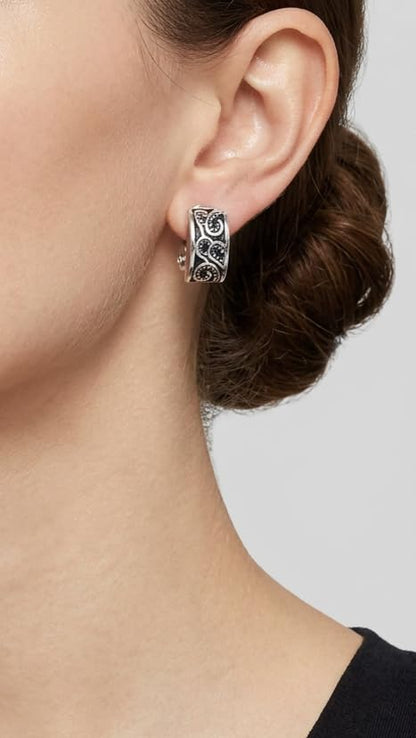 Napier Clásicos Arete de Clip Cachemira Tono Plateado Talla Única