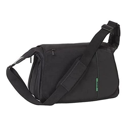 7450 Bolsa Rivacase para Cámara Reflex SLR tipo Mensajero Green Mantis. Guarda Celular, 3 Lentes y Flash, Tablet 10", Anti-Impacto, Bolsillos Externos, Correa Ajustable Acojinada Antideslizante.