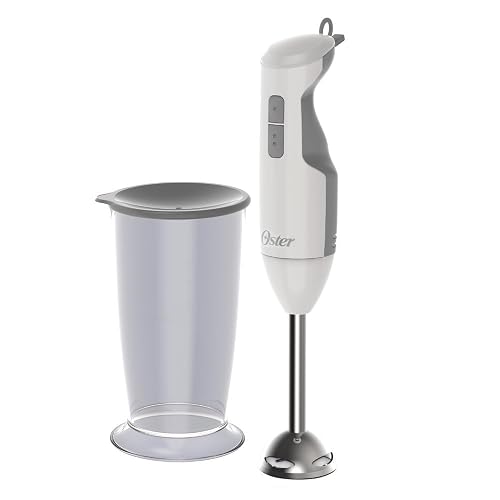 Oster Batidora de Inmersión 250 W, Función Turbo y Eje de Acero Inoxidable | Prepara sopas, papillas y aderezos, tritura hielo e incluye vaso medidor con tapa, diseño ergonómico, blanco, FPSTHB2600W-013