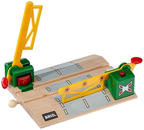 Brio World - 33750 Magnetic Action Crossing | Toy Train Accessory for Kids Ages 3 and Up