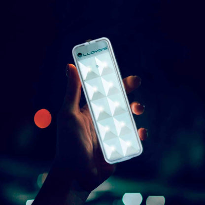 Lloyd's Duo Pack Lámparas de Emergencia Recargables, con 10 Leds SMD, 2 niveles de intensidad, hasta 10 Horas de duración, encendido automático al fallar la luz y clavija retráctil.