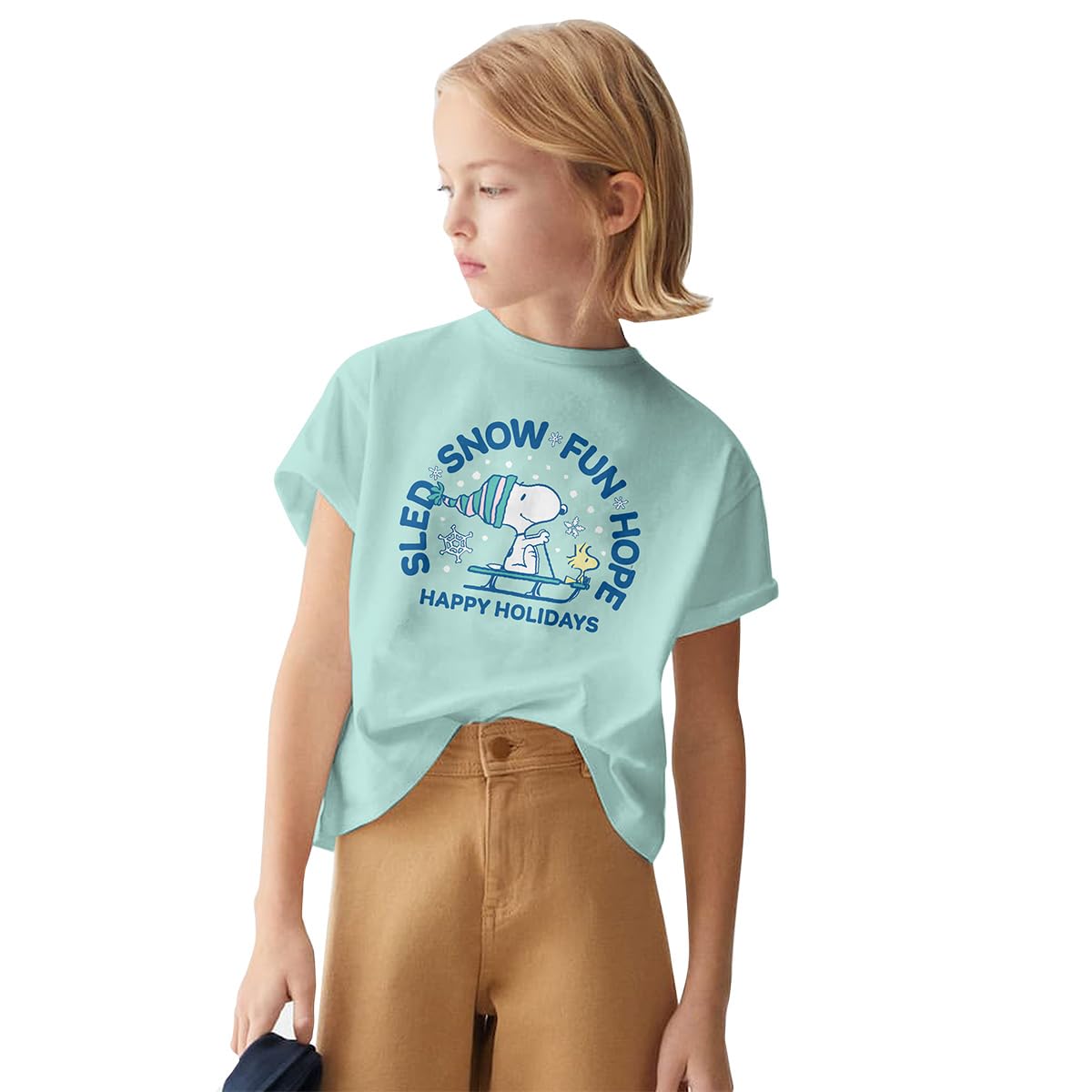 Peanuts Snoopy Happy Holidays Playera Navideña para Niñas Fit Regular