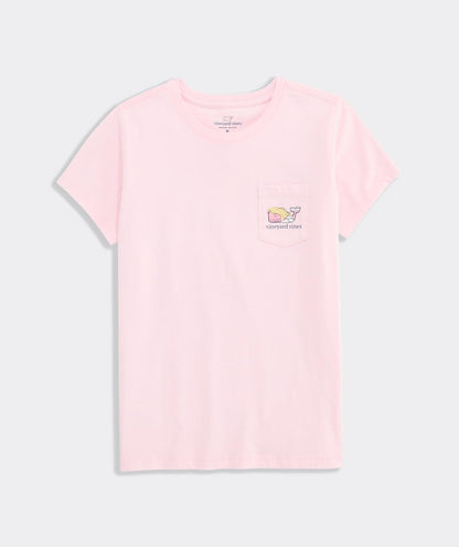 Vineyard Vines - Playera de Manga Corta con Bolsillo para niñas, Bebida Rosa