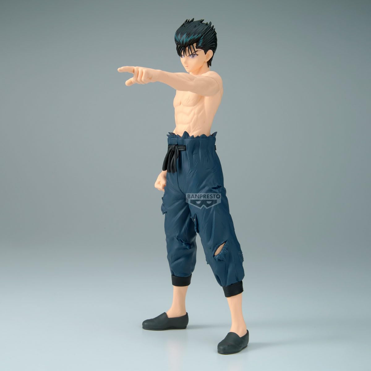 Banpresto - Yusuke Urameshi, Figura Maximatic, Yu Yu Hakusho, 21 cm (8.3") | Torso descubierto, pantalón rasgado, puño en combate, soporte incluido, sensación de movimiento, licencia Bandai Namco