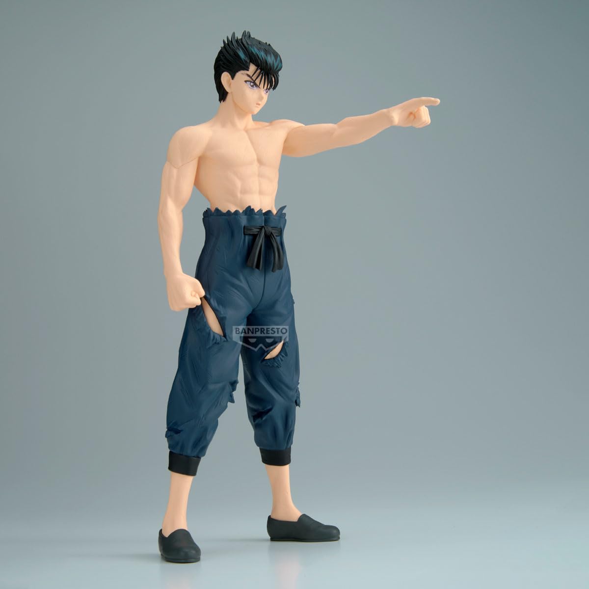 Banpresto - Yusuke Urameshi, Figura Maximatic, Yu Yu Hakusho, 21 cm (8.3") | Torso descubierto, pantalón rasgado, puño en combate, soporte incluido, sensación de movimiento, licencia Bandai Namco
