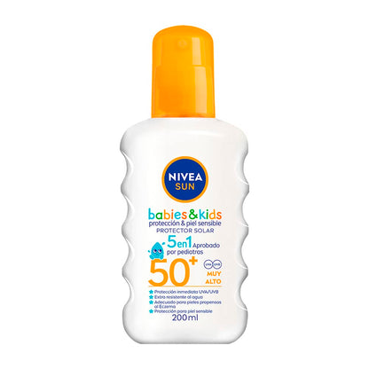 NIVEA SUN KIDS Protector Solar Corporal Protect & Sensitive (200 ml), Loción Solar en Spray No Grasosa ni Pegajosa Ideal para la Piel Sensible de los Niños Fps 50+ Resistente al Agua