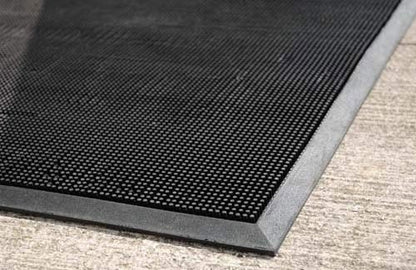 Tapete resistente para entrada al aire libre con punta de hule, Negro, 16" x 24"