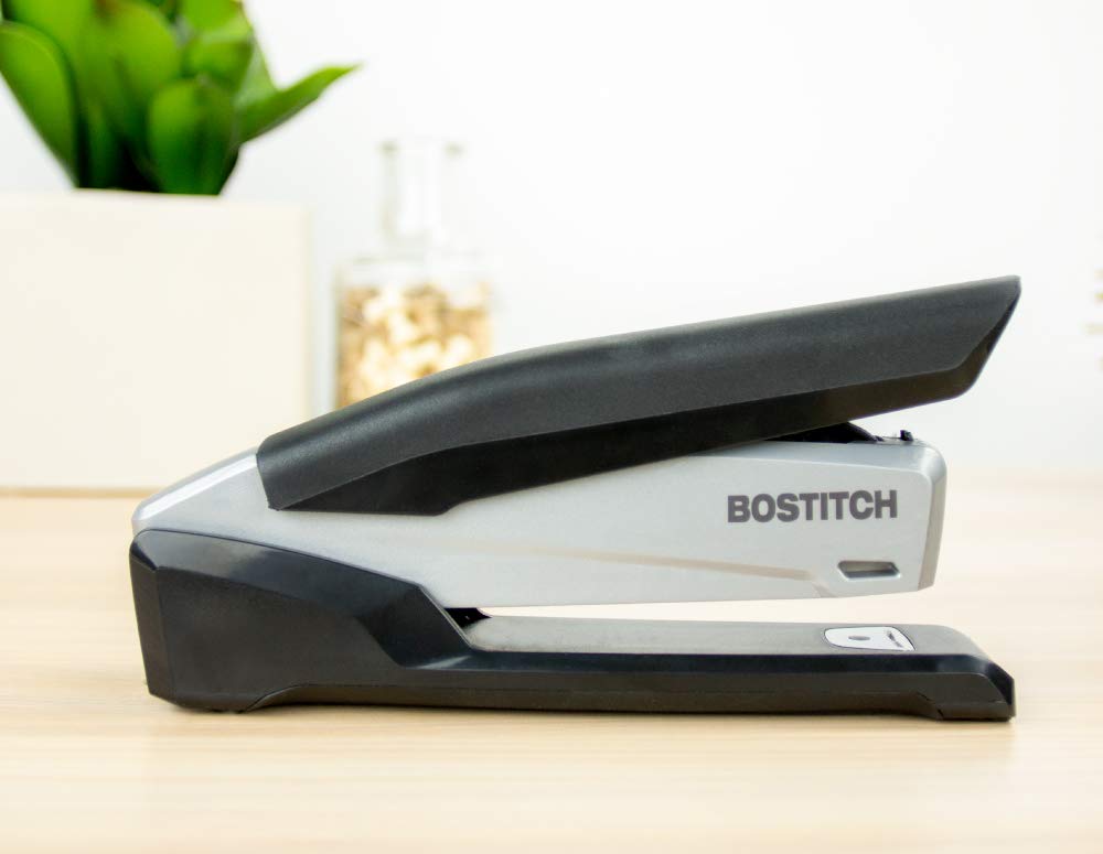 Bostitch Office Executive Stapler - 3 en 1, Sin Esfuerzo con un Dedo, Operación por Resorte, Negro/Gris (INP20)