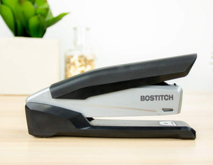 Bostitch Office Executive Stapler - 3 en 1, Sin Esfuerzo con un Dedo, Operación por Resorte, Negro/Gris (INP20)