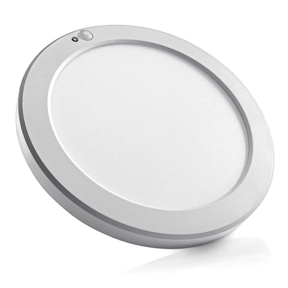 Leviton 09866-B0W Luminaria LED downlight con sensor de movimiento.