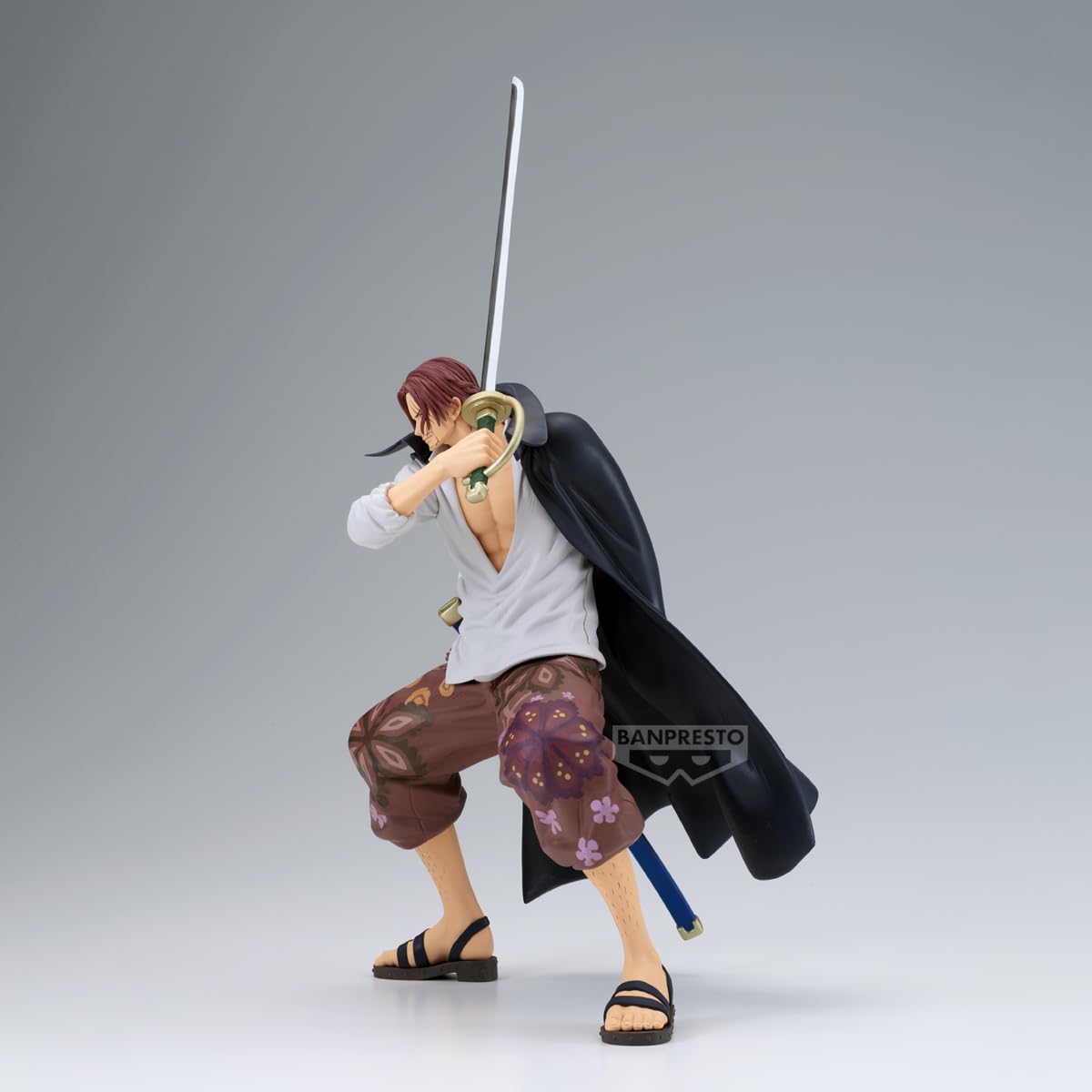 Banpresto - One Piece Shanks Grandista Figura de colección 8.7 Pulgadas - Estatuilla Anime con Espada, Pose dinámica y Acabado Premium para exhibición