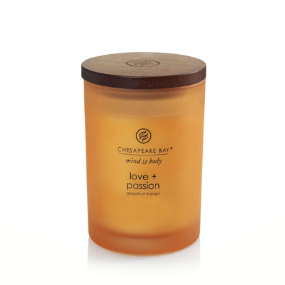 Chesapeake Bay Candle Vela Aromática en Jarra - Amor + Pasión - Medium Jar