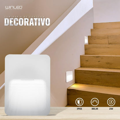 Luminaria Winled de Cortesia Blanco Frío 6500K, Potencia de 2w, 88 Lúmenes, Policarbonato de alta resistencia para uso en exterior, Apertura de 75°