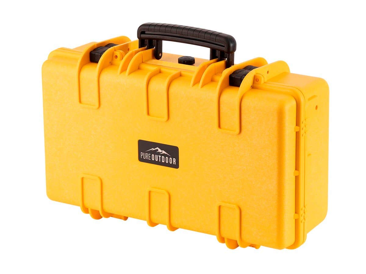 Monoprice - Funda Rígida Resistente A La Intemperie, 55,88 X 35,56 X 20,32 Cm, Color Amarillo Con Espuma Personalizable, A Prueba De Golpes, Ip67.