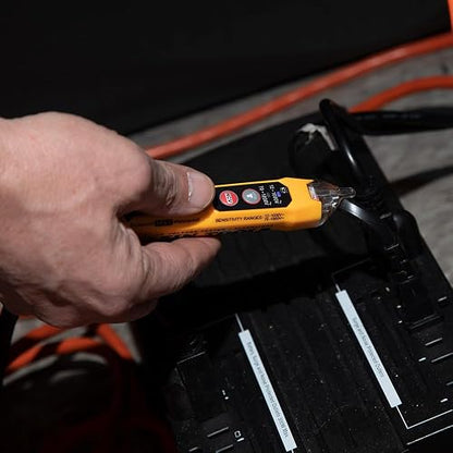 Klein Tools - Kit de prueba eléctrica con probador de voltaje sin contacto de doble rango con linterna y probador electrónico CA/CD NCVT3PKIT