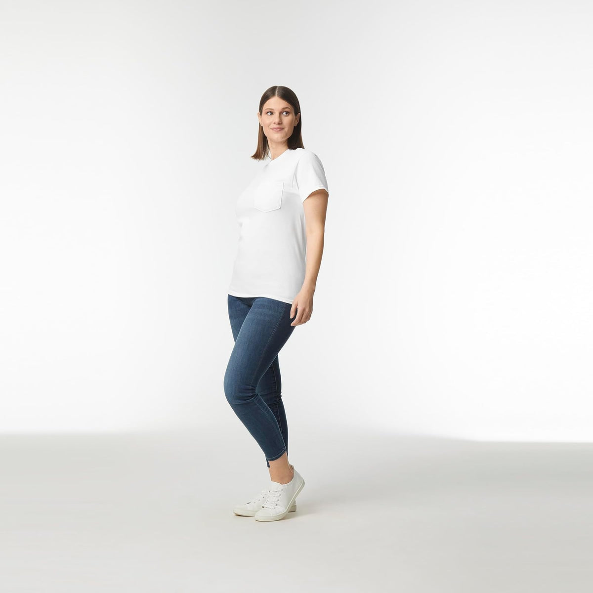 Gildan Camiseta de algodón Ultra para Adultos con Bolsillo, Paquete de 2 Camisa para Hombre