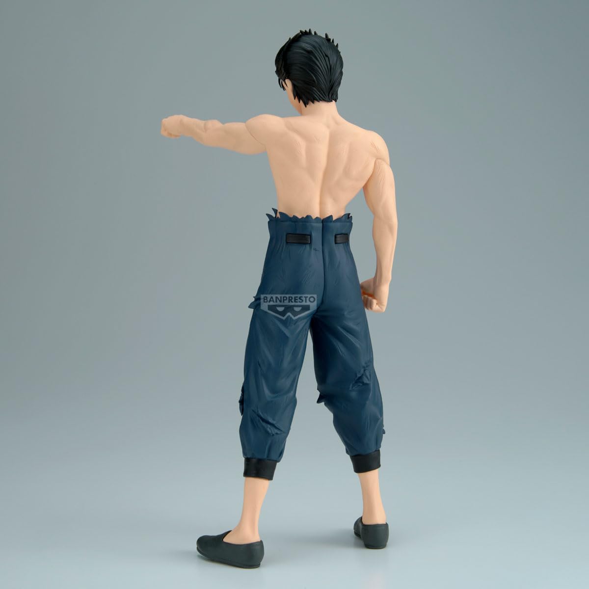 Banpresto - Yusuke Urameshi, Figura Maximatic, Yu Yu Hakusho, 21 cm (8.3") | Torso descubierto, pantalón rasgado, puño en combate, soporte incluido, sensación de movimiento, licencia Bandai Namco