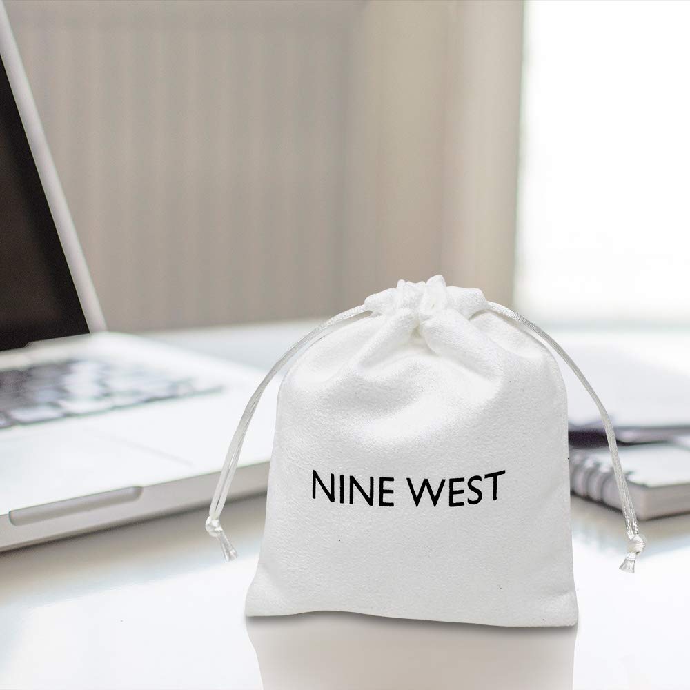 NINE WEST - Collar con babero frontal ajustable