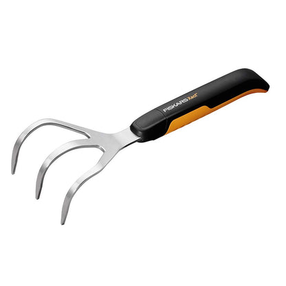 Fiskars Xact - Cultivador de mano de acero inoxidable con mango de agarre suave, herramienta de jardín duradera para aflojar y airear el piso, ideal para macizos de flores y camas de jardín