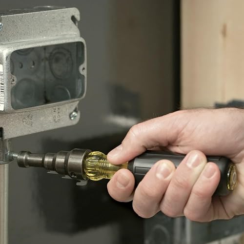 Klein Tools 80073 - Kit de destornillador de escariado con escariador de conducto, destornillador de ajuste de conducto y escariado y nivel magnético, 3 piezas