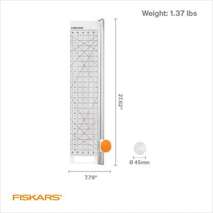 Fiskars 15,2 x 61 cm Rotary Cutter y regla Combo (195130 – 1001) | Hoja giratoria de acero de alta calidad de 45 mm, corta varias capas de tela, mango ergonómico, rejilla de medición integrada