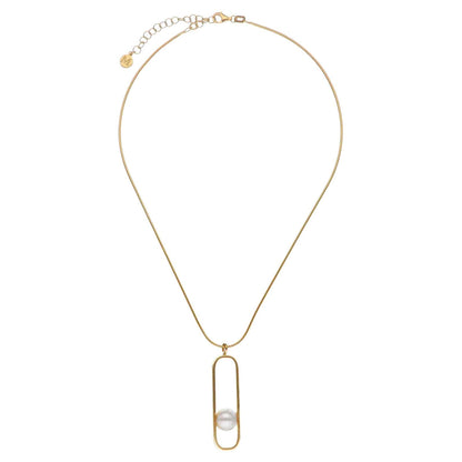Majorica Collar con cadena en plata baño de oro, perla blanca redonda de 10mm y largo de 37cm.