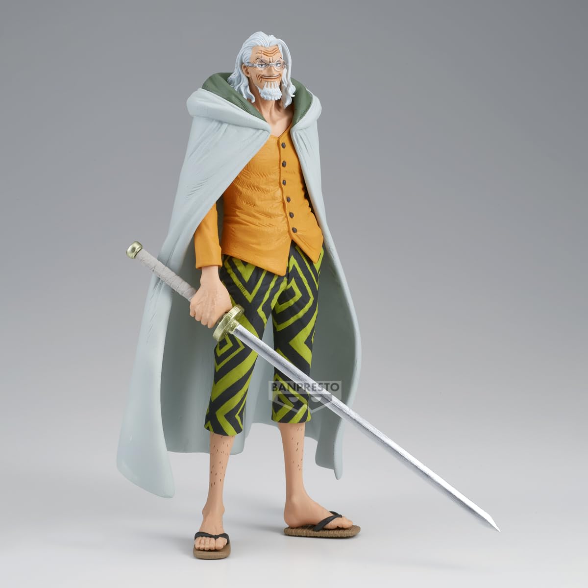 Banpresto - Silvers Rayleigh, King of Artist, One Piece, 23 cm (9.1") | Espada incluida, capa blanca, pose de combate, licencia oficial Bandai Namco, para coleccionistas adultos, acabado premium