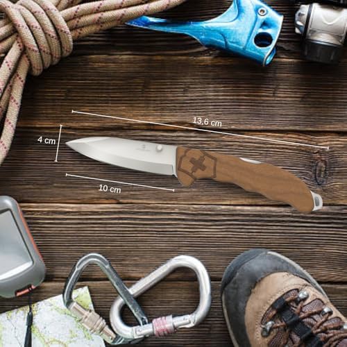 Victorinox Navaja Evoke Wood, 4 Usos, Madera | Báscula duradera de madera de nogal, tachuela extraíble, clip de transporte integrado y agujero de cordón para aventuras