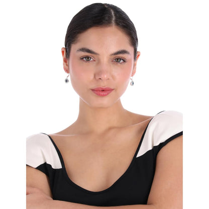 Napier Aretes Material Acero para Mujer
