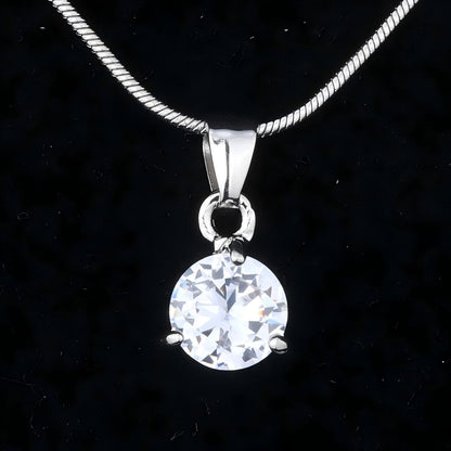 XYPHIELLE Collar y Aretes para Mujer - Dije Redondo de Zirconia Blanca en Aleación Plateada - Joyería Elegante para Novia, Esposa o Mamá (Navidad, San Valentín, Cumpleaños)