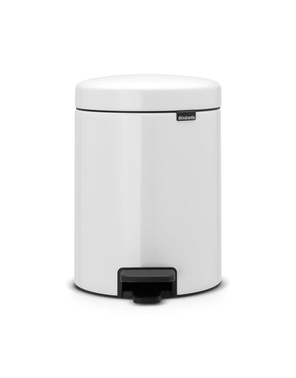 Brabantia - Bote de basura con cubeta interior de plástico, acero brillante, 7 galones - Blanco - 1.3 Gal - 1.5 litros
