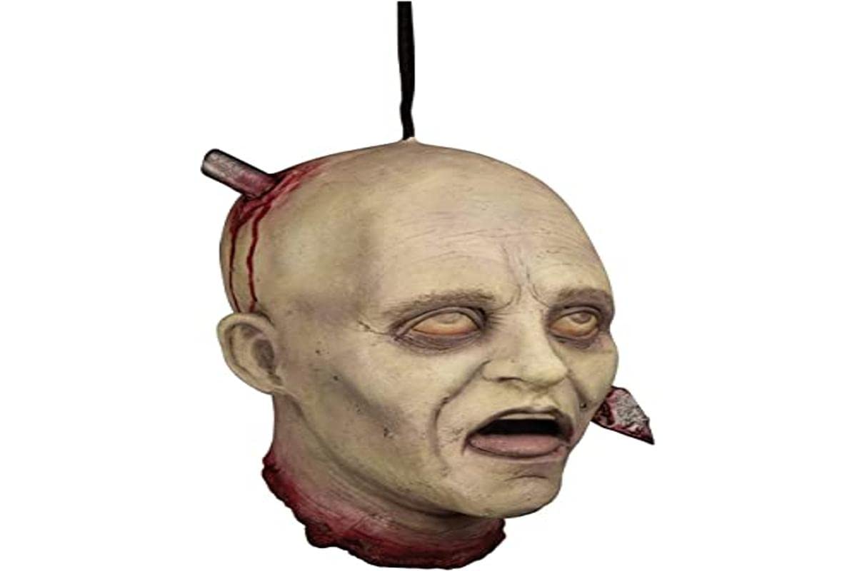 Ghoulish Productions Decapitated Stabbed, Decoracion Colgante de Cabeza de Zombie Decapitado, Decoraciones Colgantes de Zombies Ideal para Decorar tu Casa o Casas de Terror de Halloween