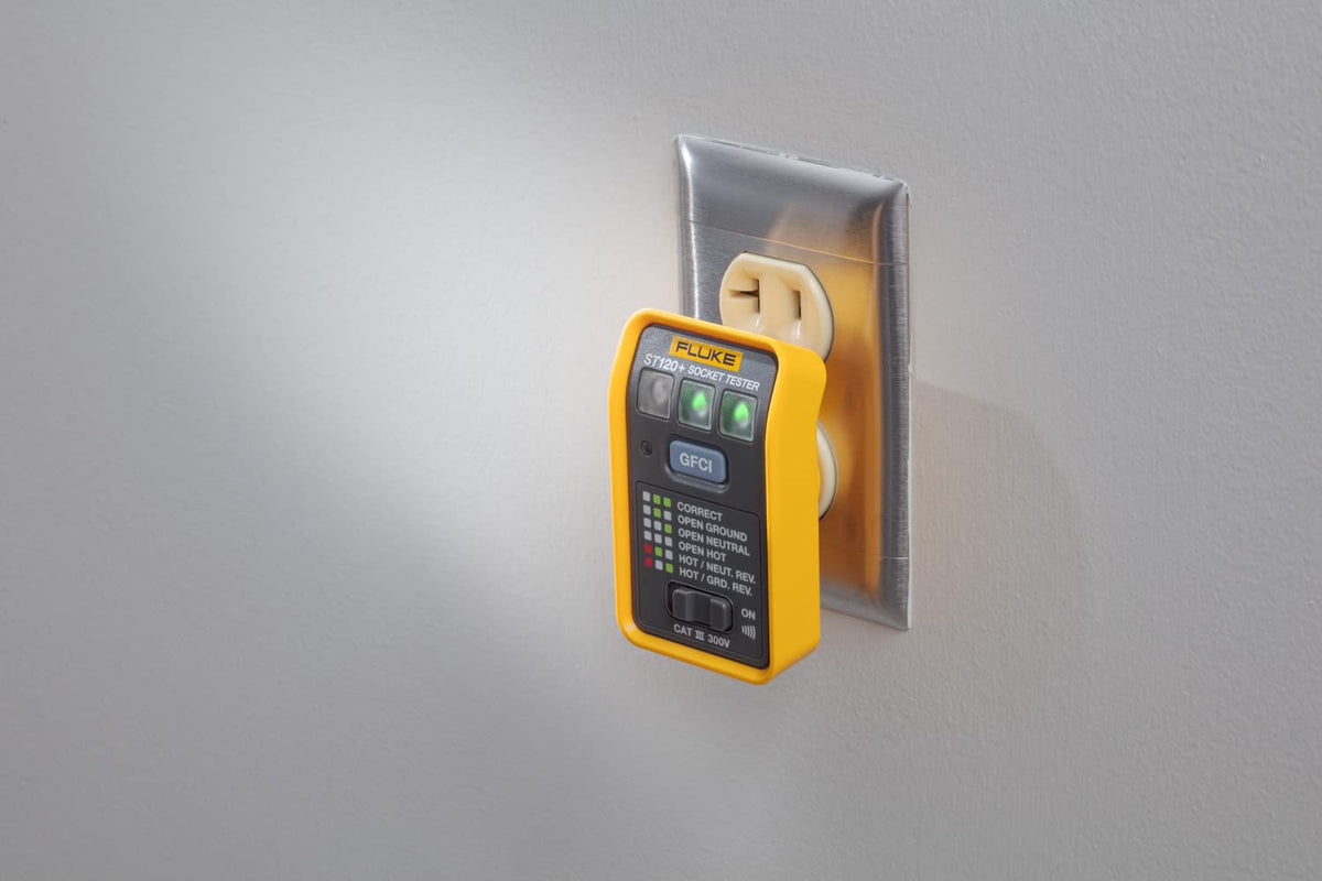 Fluke ST120+ Probador de Tomacorrientes Detector de Voltaje con GFCI y Beeper Verifica Conexiones Detecta 6 Fallas Comunes Mide 110‑125 V AC Categoría Cat  III 300 V