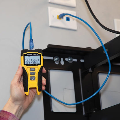 KLEIN TOOLS VDV526-200 | Probador Ethernet | CAT 5e, CAT 6/6A | Puerto RJ45 | Comprueba conexiones Ethernet CAT 5e, CAT 6 y CAT 6A con RJ45 para detectar fallas y validar cableado con facilidad.