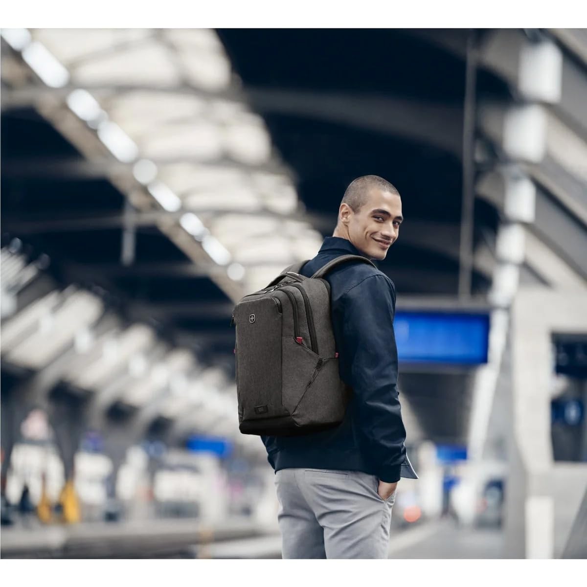 Wenger 611641 Mochila MX Profesional para portatil de hasta 16 pulgadas, Tablet de hasta 10 Pulgadas, 21 litros, Mujeres Hombres, Negocios, Universidad, Viaje Escolares, Color Negro
