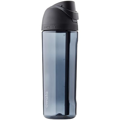 Owala FreeSip Botella de agua de plástico Tritan transparente con popote, botella de agua deportiva sin BPA, ideal para viajes, 25 onzas, muy, muy oscuro
