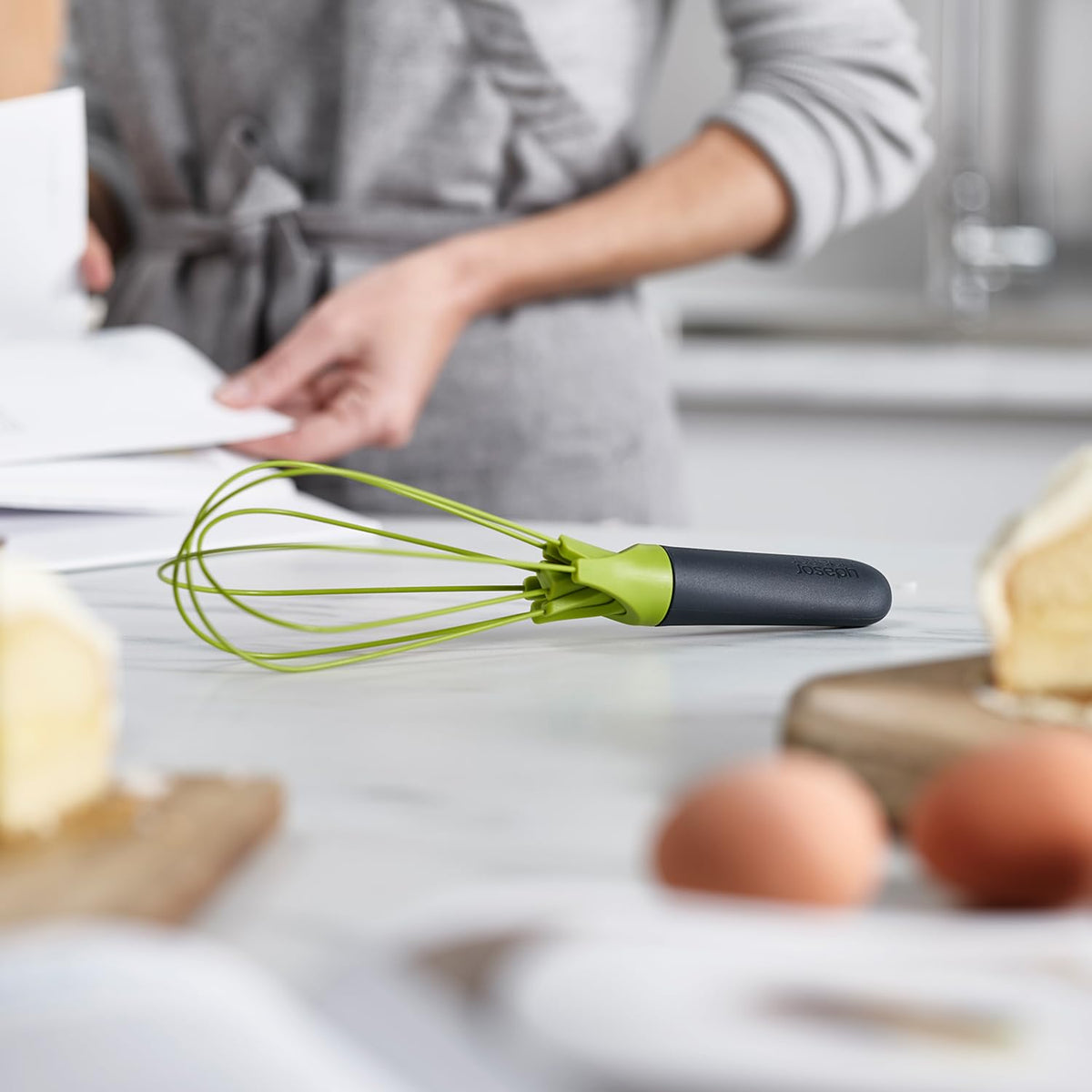 Joseph Joseph 10539 Twist Whisk 2-In-1 Collapsible Balloon and Flat Whisk Silicone Coated Steel Wire, Gray/Green