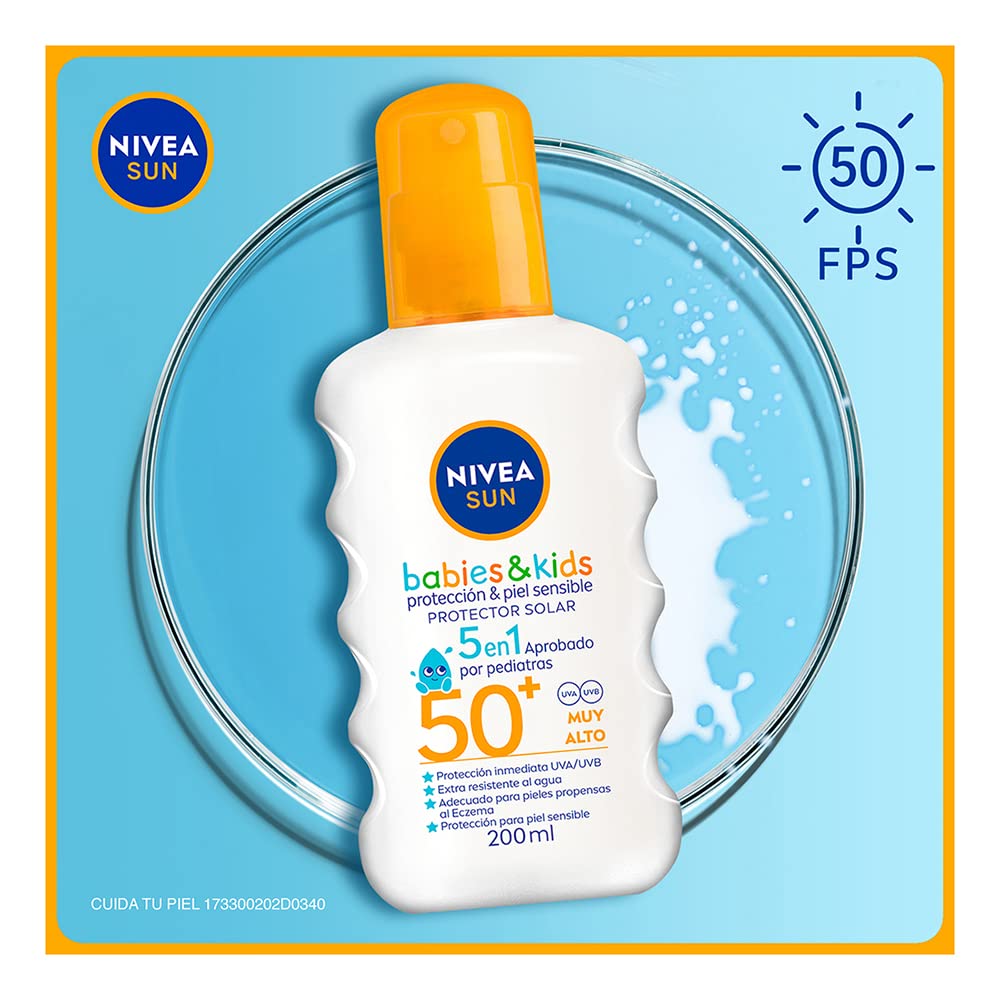NIVEA SUN KIDS Protector Solar Corporal Protect & Sensitive (200 ml), Loción Solar en Spray No Grasosa ni Pegajosa Ideal para la Piel Sensible de los Niños Fps 50+ Resistente al Agua