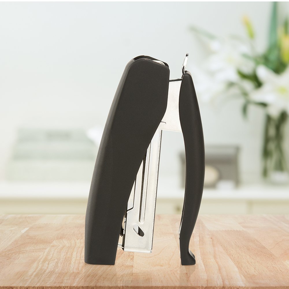 Swingline Grapadora de agarre suave, capacidad de 20 hojas, compacta, grapadora de mano, negra (09901)