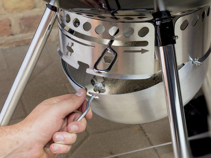 Asador de Carbón Weber Original Kettle, 22" Premium Negro