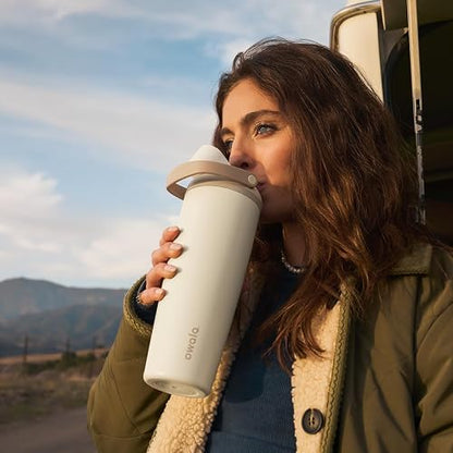 Owala FreeSip Sway Botella de agua aislada de acero inoxidable con boquilla bidireccional, popote integrado y asa tipo cubo, 40 oz, libre de BPA, a prueba de fugas, Menta/Brisa Helada Blanca