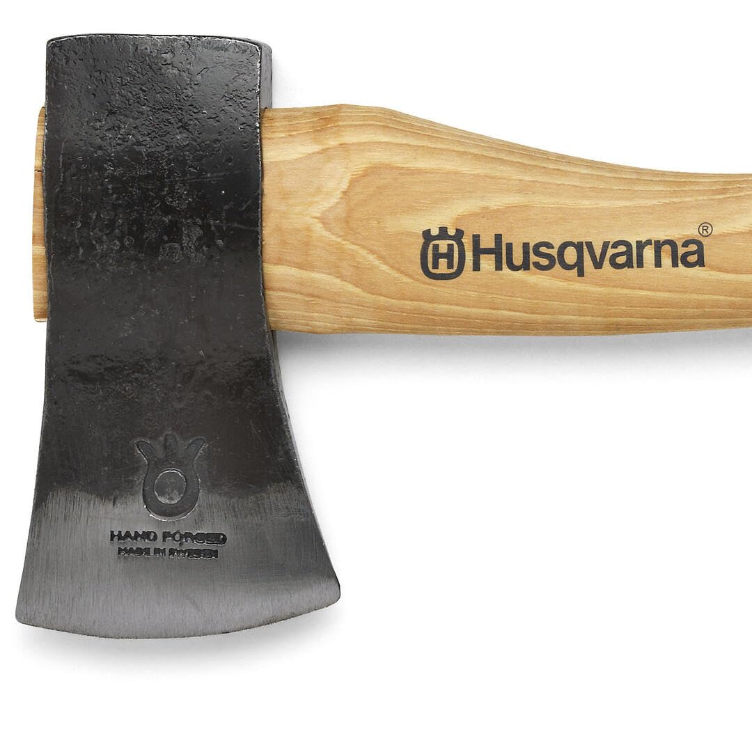 Husqvarna Hacha de Nogal 33 cm | Color Madera Natural, mango de madera, 13 pulgadas, cuero protección