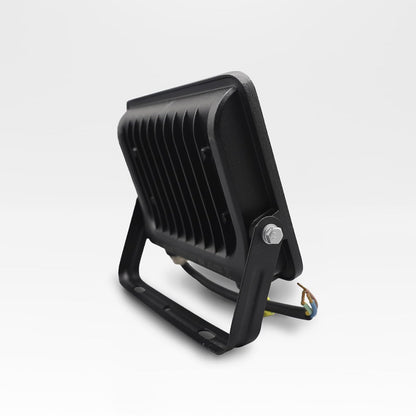 Reflector LED Exterior 30W, WRE-012, Luz Blanca Fría 6500K, 3000 Lúmenes, IP65 a Prueba de Agua, Iluminación de Jardín, Fachada, Patio y Áreas Abiertas, Winled