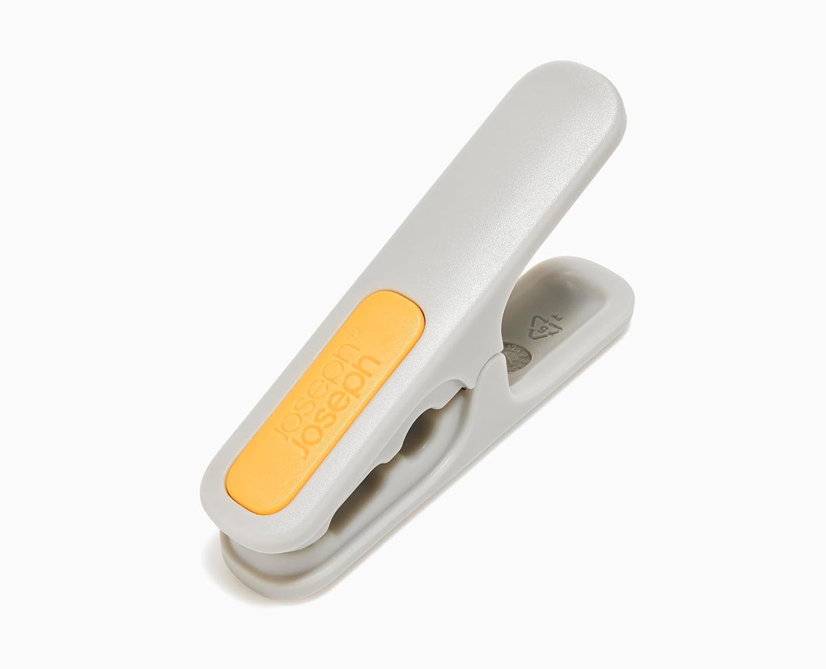 Joseph Joseph PegStore - Juego de 30 Pines para Ropa con Soporte de Almacenamiento, plástico Reciclado Duradero y Resistente a los Rayos UV para tendedero